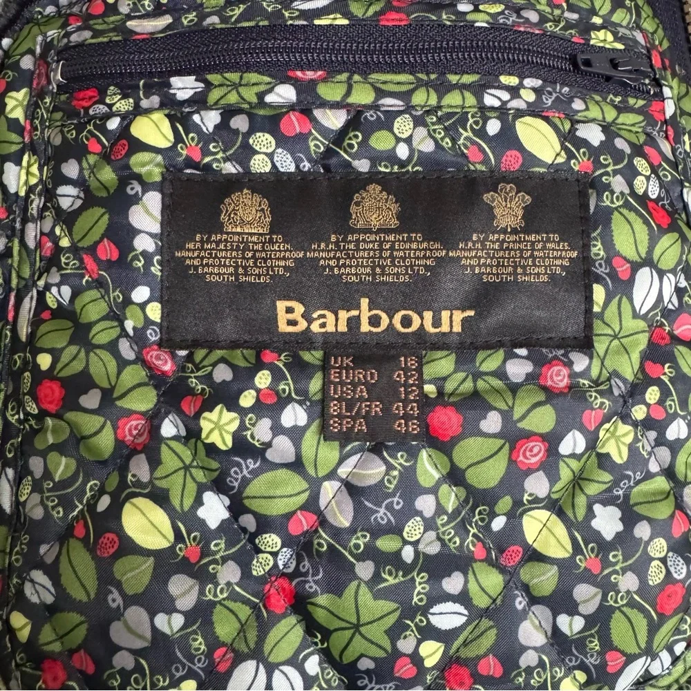 Barbour Women's Dark Quilted Vest - Picture 3 of 3